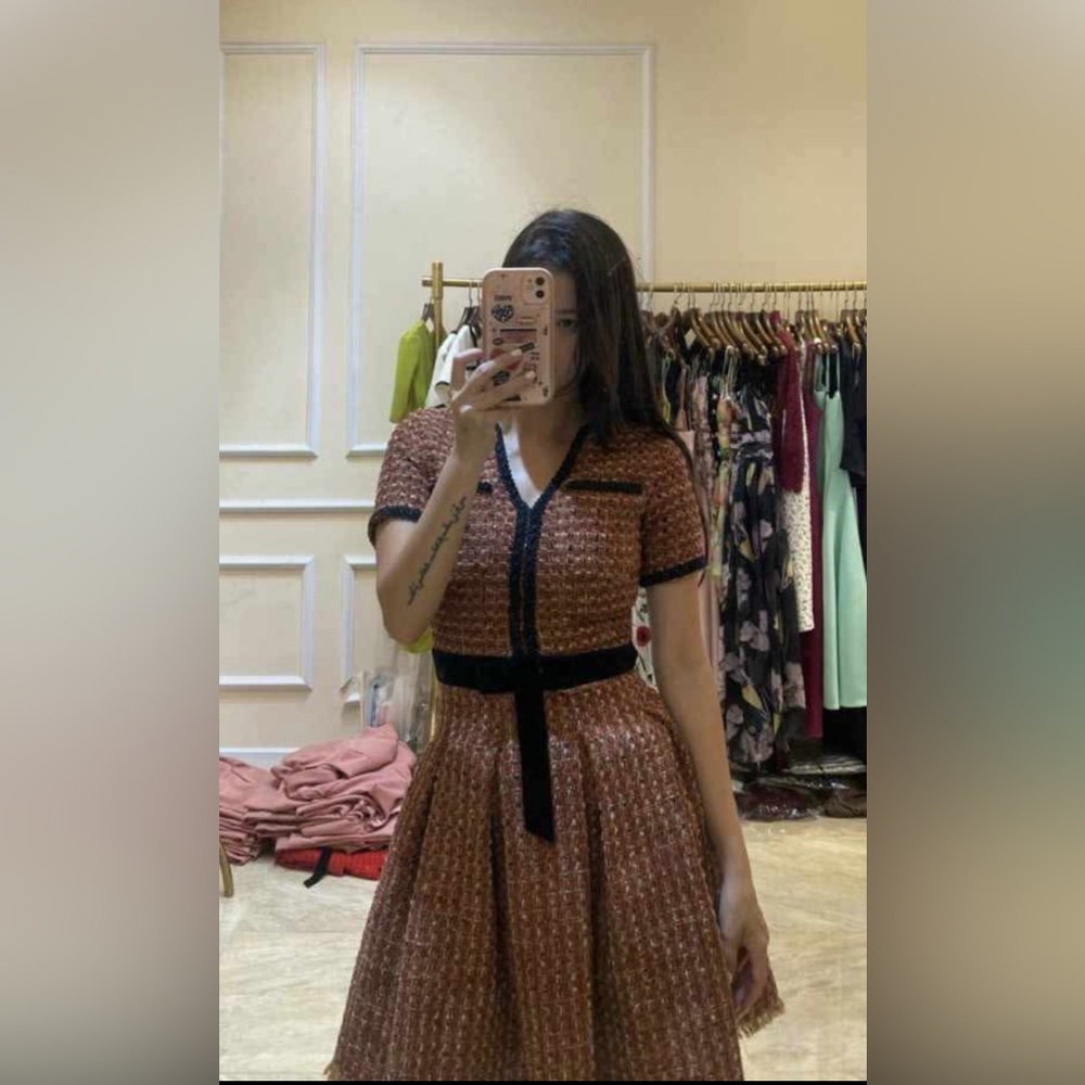 Chic Brown Tweed Dress with Black Accents